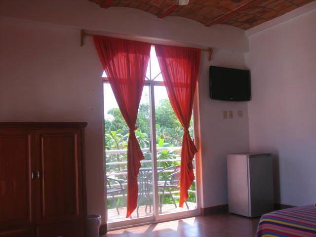 Hotel Y Suites Bugambilias Rincon de Guayabitos Exterior foto