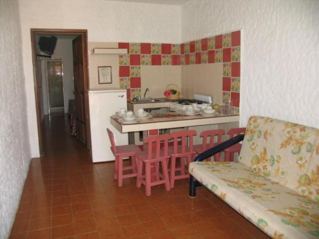 Hotel Y Suites Bugambilias Rincon de Guayabitos Quarto foto