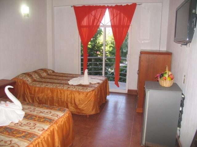 Hotel Y Suites Bugambilias Rincon de Guayabitos Quarto foto