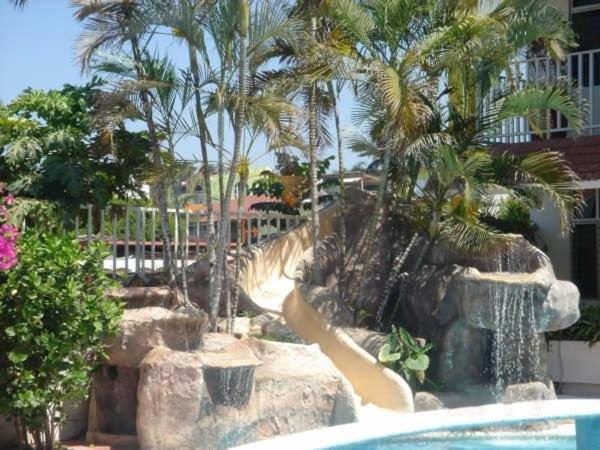 Hotel Y Suites Bugambilias Rincon de Guayabitos Exterior foto