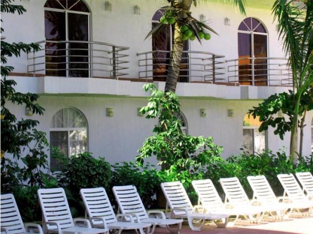 Hotel Y Suites Bugambilias Rincon de Guayabitos Exterior foto