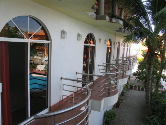 Hotel Y Suites Bugambilias Rincon de Guayabitos Exterior foto